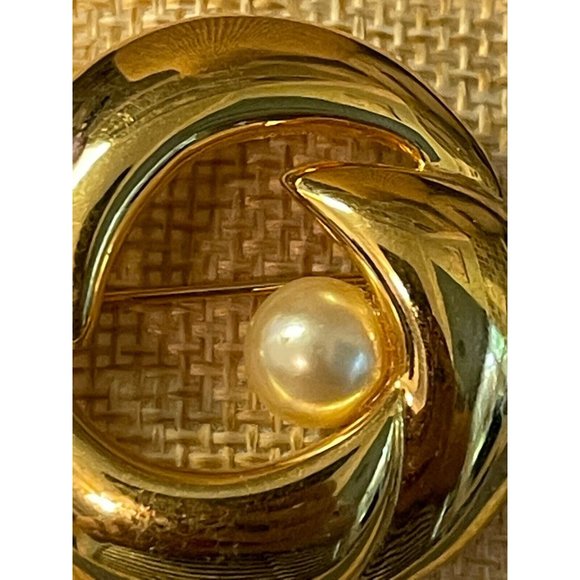 Vintage Napier Gold Tone Faux Pearl Pin Brooch Open 1 3/8" Faux Pearl is 3/8" - Picture 2 of 4